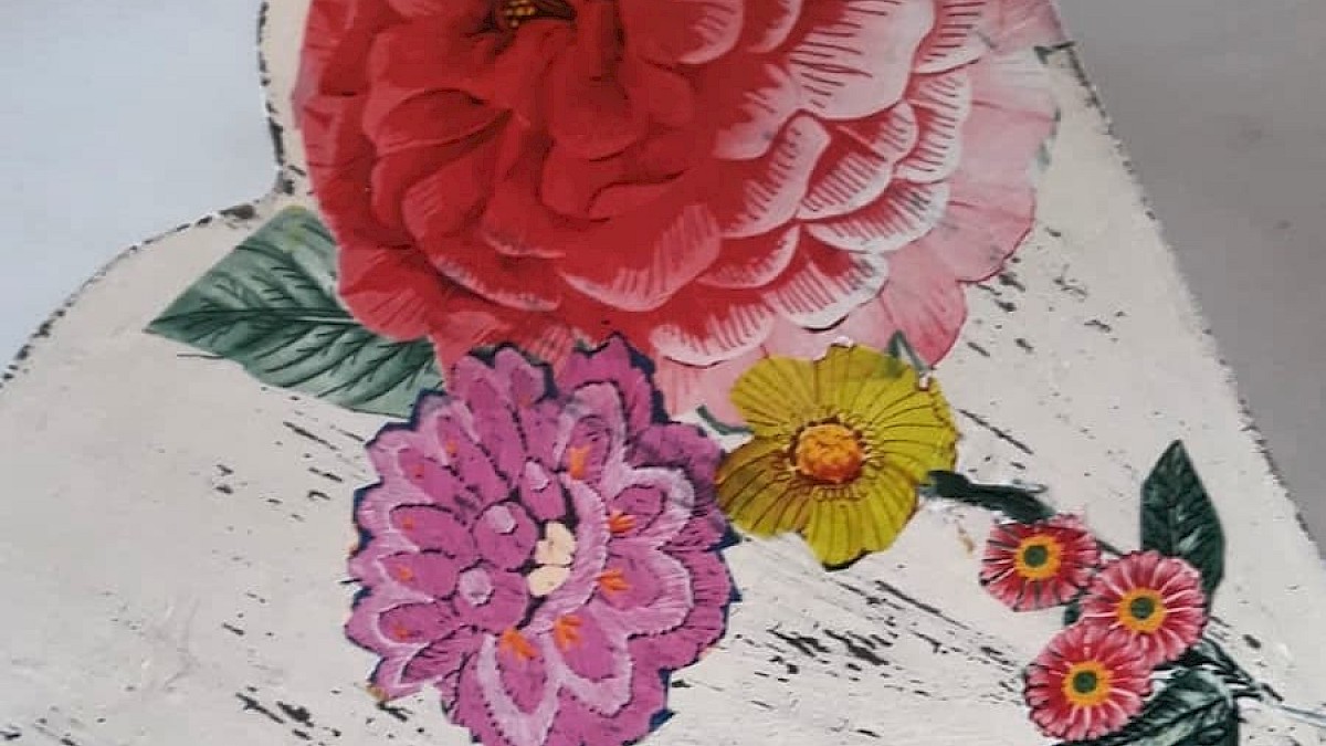 decopage - wooden heart